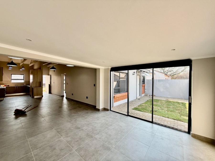 To Let 2 Bedroom Property for Rent in Ifafi North West